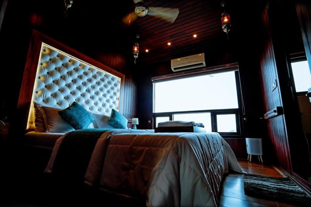 Why Not Houseboat Hotel Alappuzha Buitenkant foto