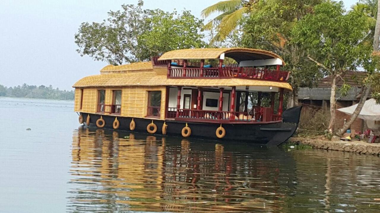 Why Not Houseboat Hotel Alappuzha Buitenkant foto